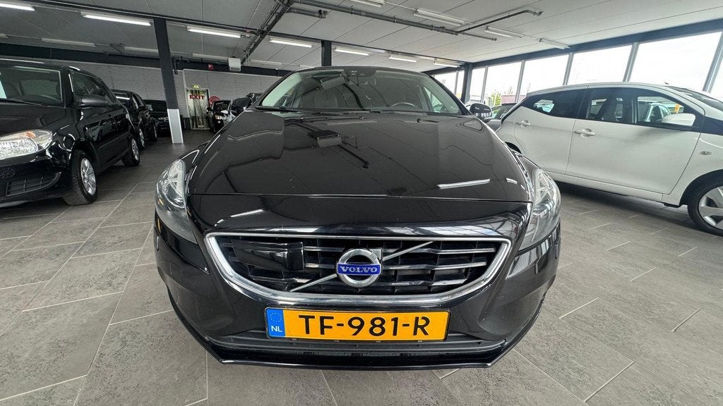 Volvo V40 2.0 D4 Ocean Race Euro 6 190pk xenon leer navi cli, Auto's, Volvo, Voorwielaandrijving, Gebruikt, Leder en Stof, Zwart