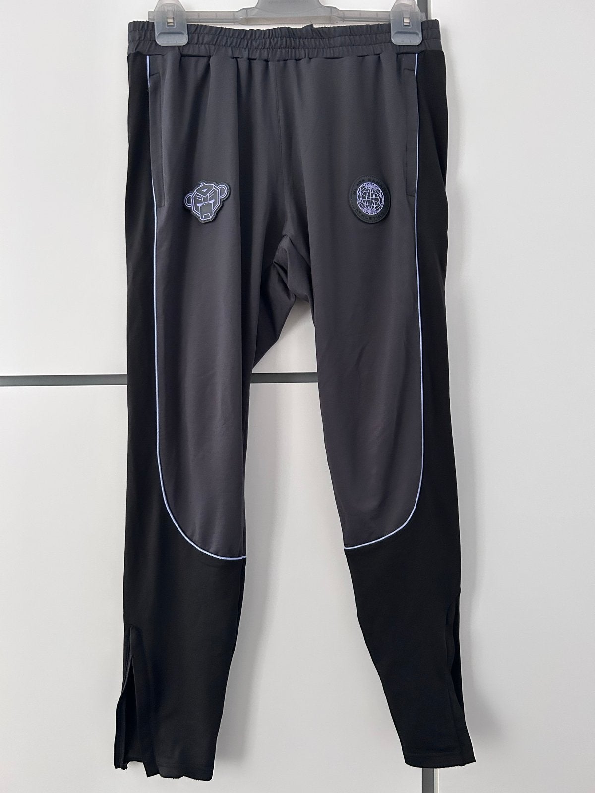 Black Bananas Trainingsbroek Maat M 95% Polyester 5% Spandex, Ophalen of Verzenden, Gedragen, Maat 48/50 (M), Zwart