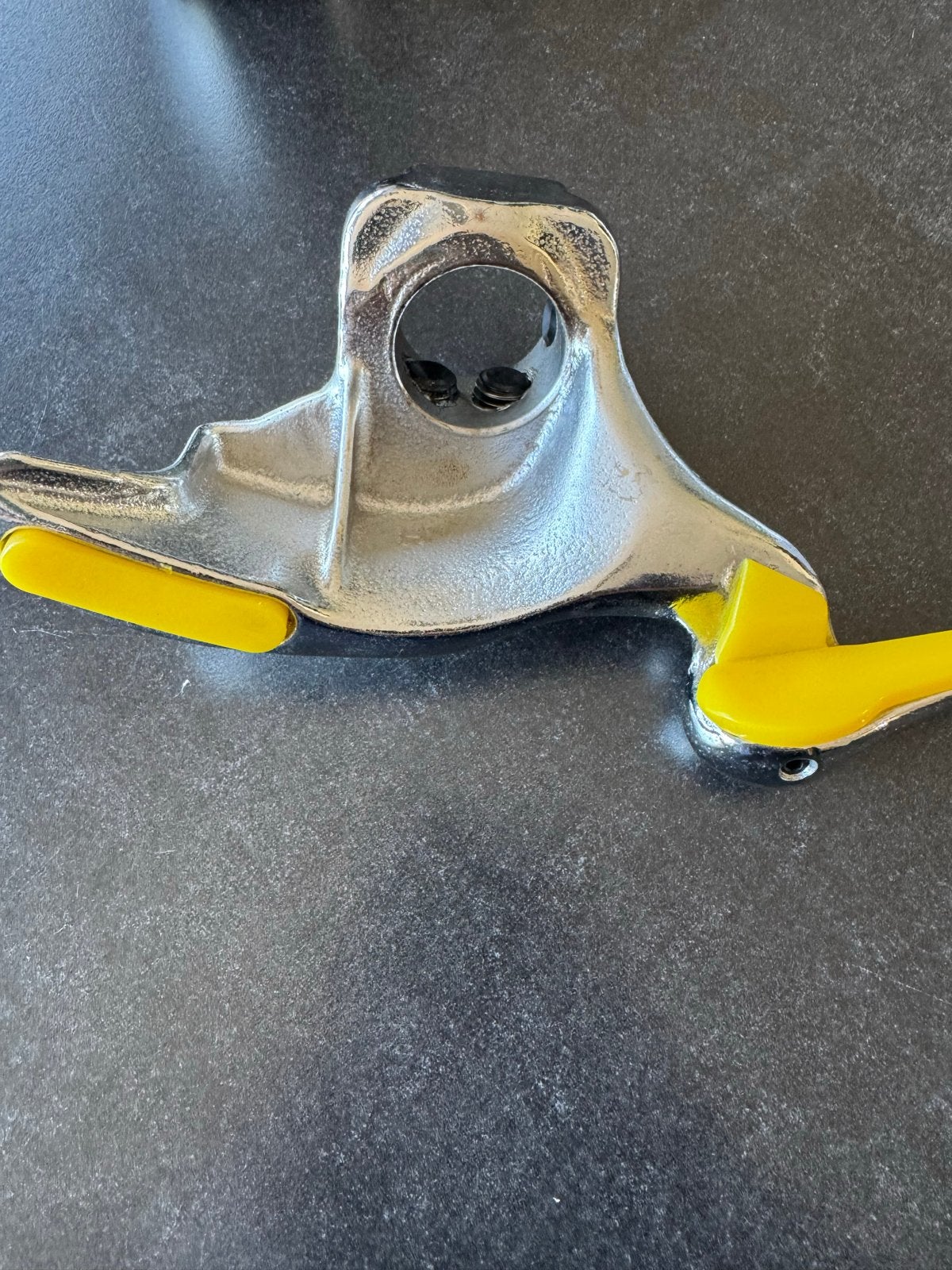 Een kop van een Bandenapparaat, Ophalen, Zo goed als nieuw