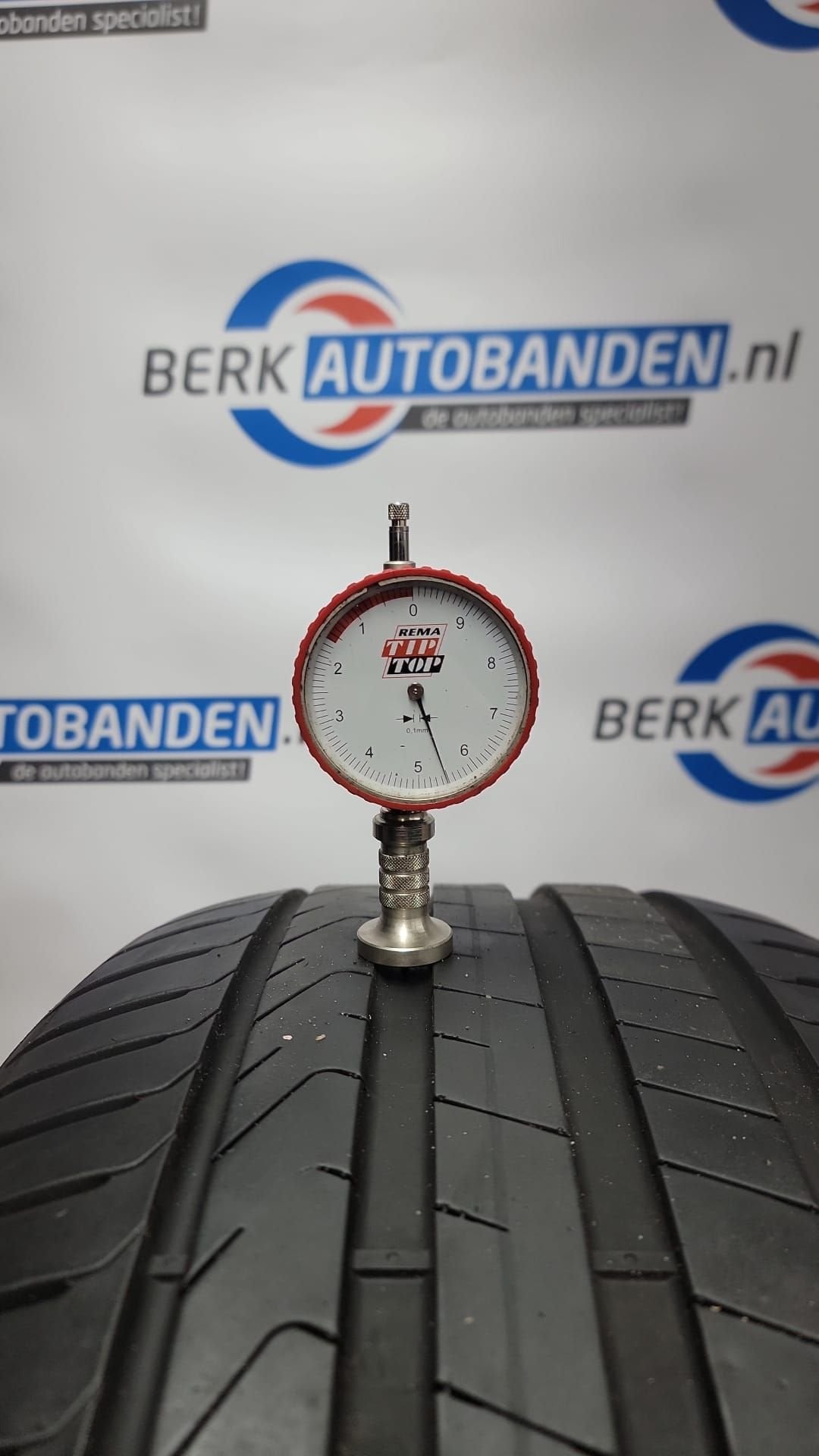 2x Pirelli Scorpion Elekt 255/40 R21 102T XL 255/40/21 25540, Gebruikt, 255 mm, -, -