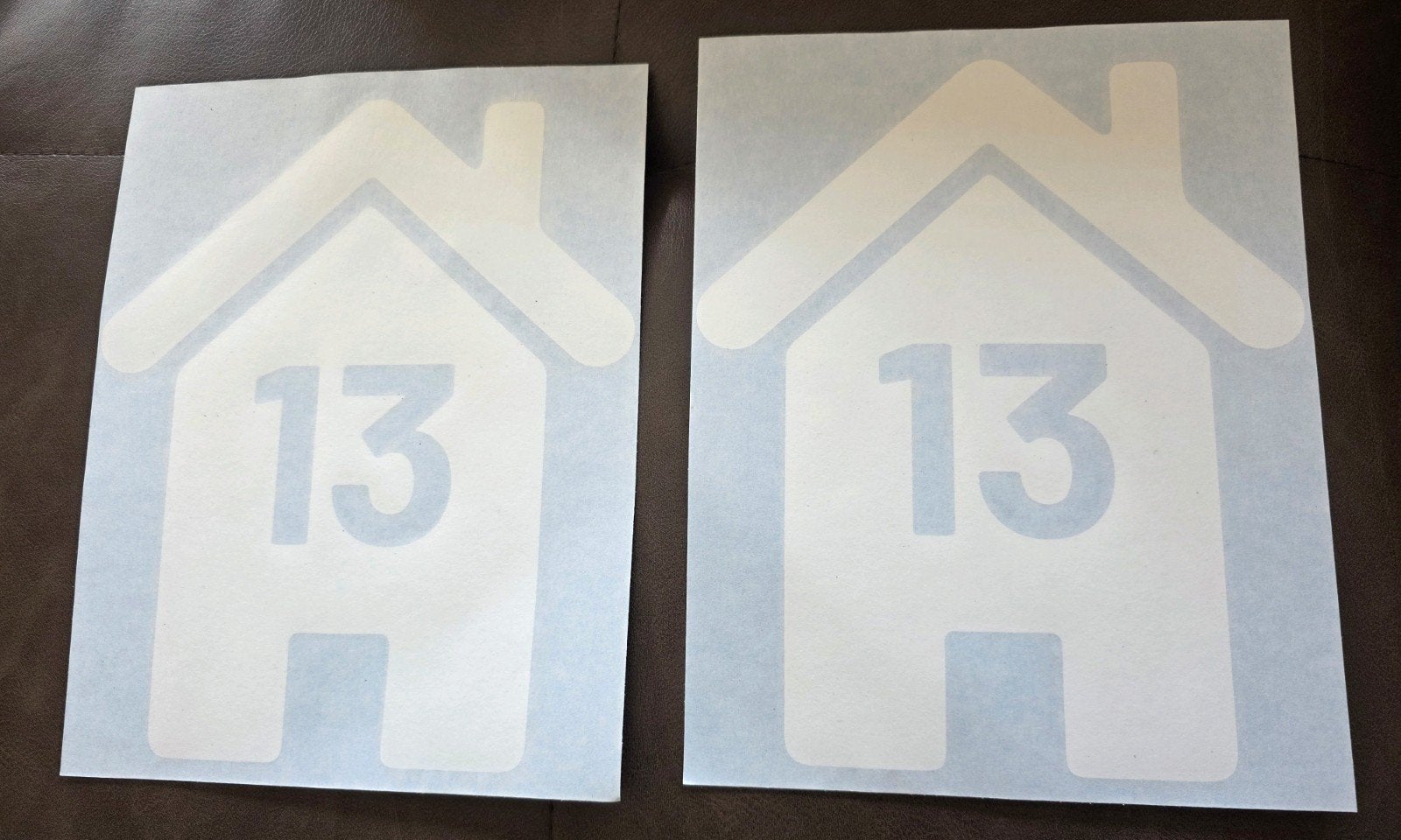 2 Klikostickers Huisnummer 13, Ophalen of Verzenden, Nieuw, Wit