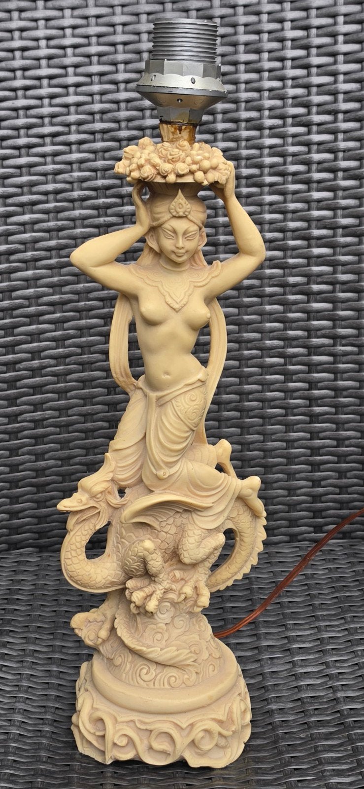 Oosterse Tafellamp met Beeld van Vrouw en Draak, Ophalen of Verzenden