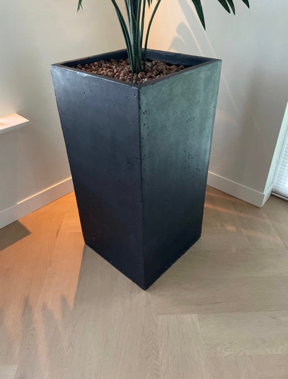 Mooie grote bloembak 80 hoog, Tuin en Terras, Bloempotten, Ophalen, Kunststof, Rond, Binnen