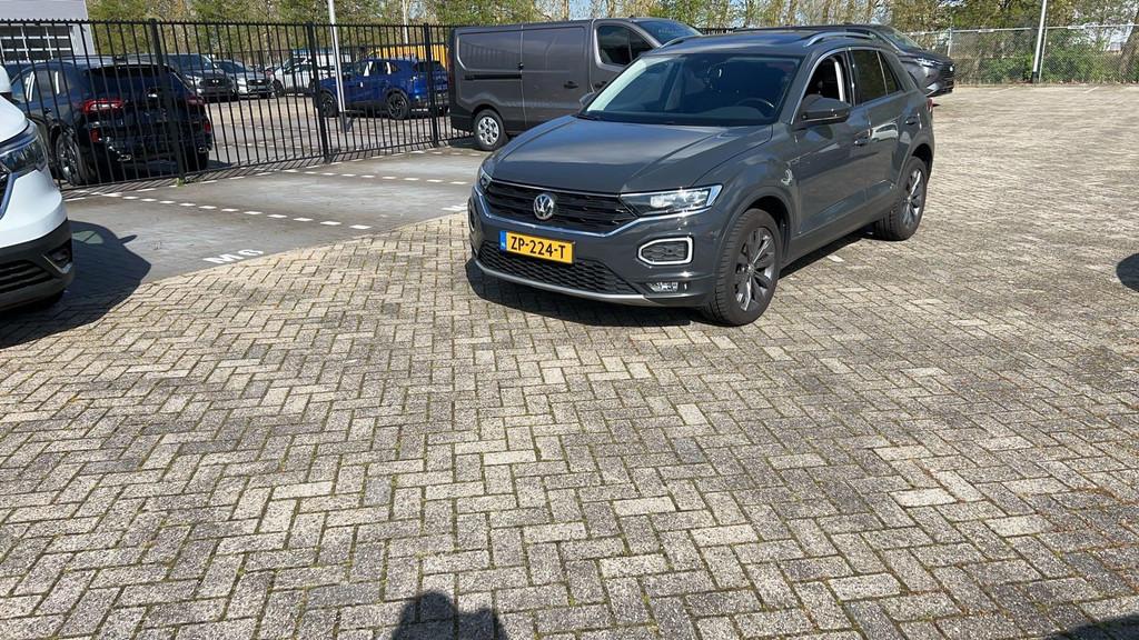 Volkswagen T-Roc 1.0 TSI Style 116 PK| Origineel Nederlands, Auto's, Volkswagen, Voorwielaandrijving, 12 maanden, Stof, Gebruikt