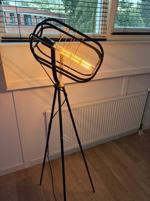 Industriële vloerlamp op statief – dimbaar – zwart, Ophalen, 100 tot 150 cm, E27 (groot), Zo goed als nieuw