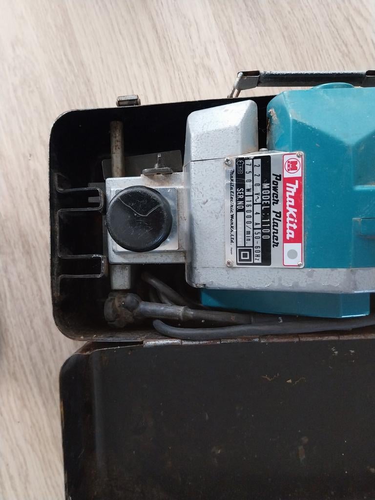 Makita schaaf en geleider, Ophalen of Verzenden, 1200 watt of meer, Overige typen