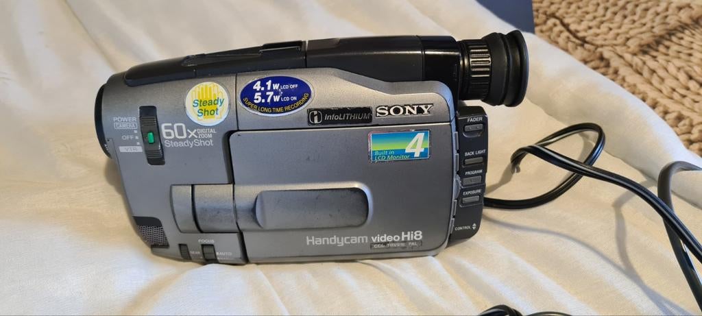 SONY CCD-TRV91E PAL  Hi 8 Videocamera compleet, Ophalen of Verzenden, Hi 8, (Video)band