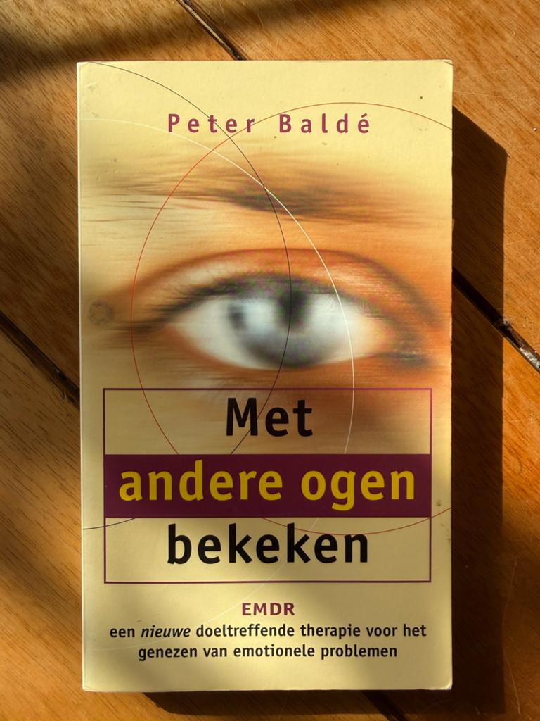 Met andere ofen bekeken - Peter Balde, Ophalen of Verzenden, Gelezen, Overige onderwerpen