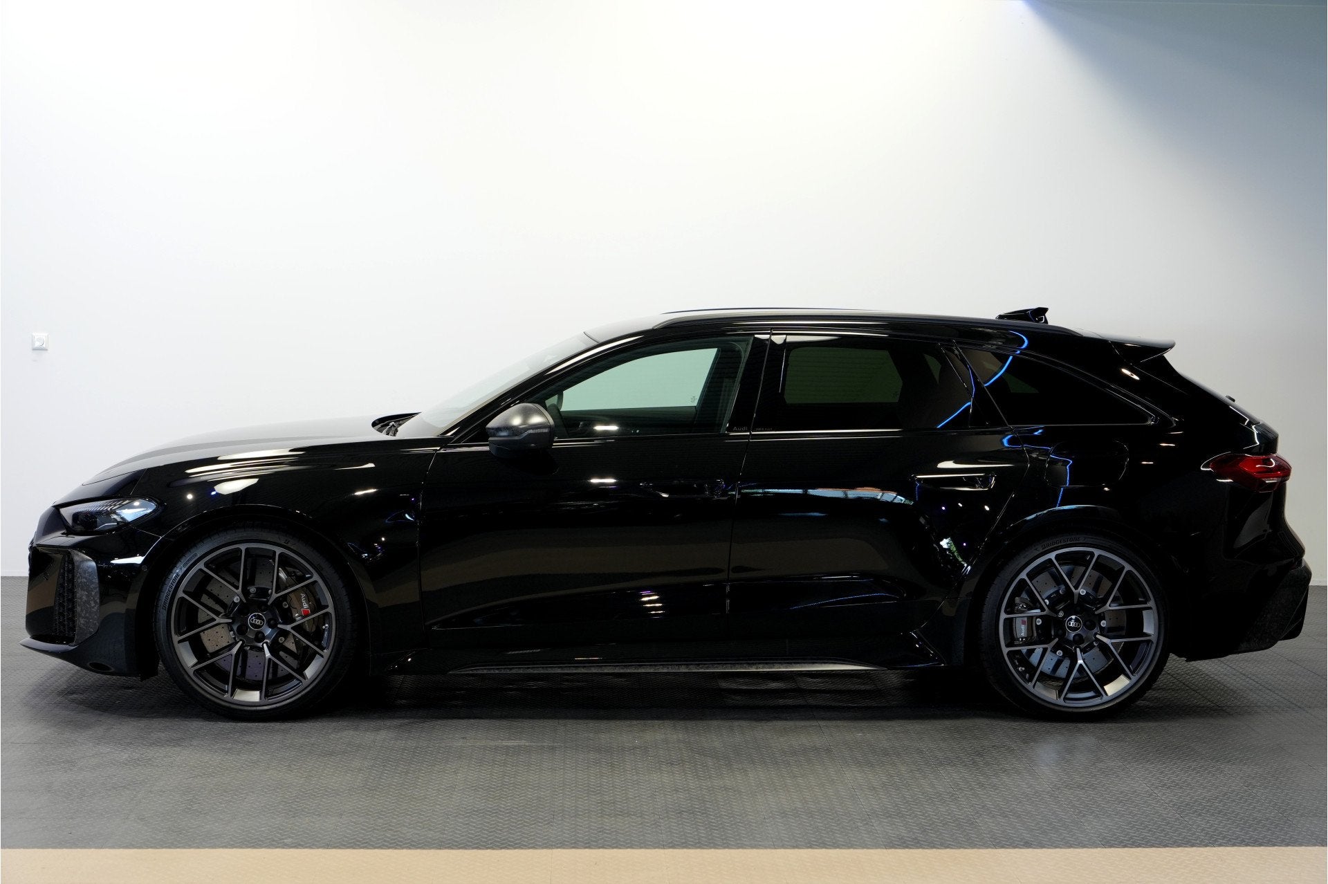 Audi A5 Avant e-hybrid 470kW/640pk Aut8 Quattro Tech Pro 155, Automaat, Dealer onderhouden, Gebruikt, Zwart
