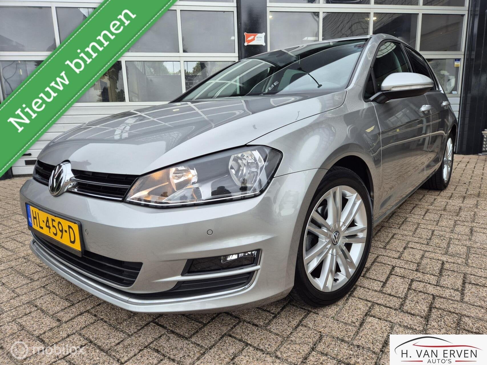 Volkswagen Golf 1.2 Highline APPLE CARPLAY 17" CAMERA NAP, Auto's, Volkswagen, Voorwielaandrijving, Euro 6, 4 cilinders, 610 kg