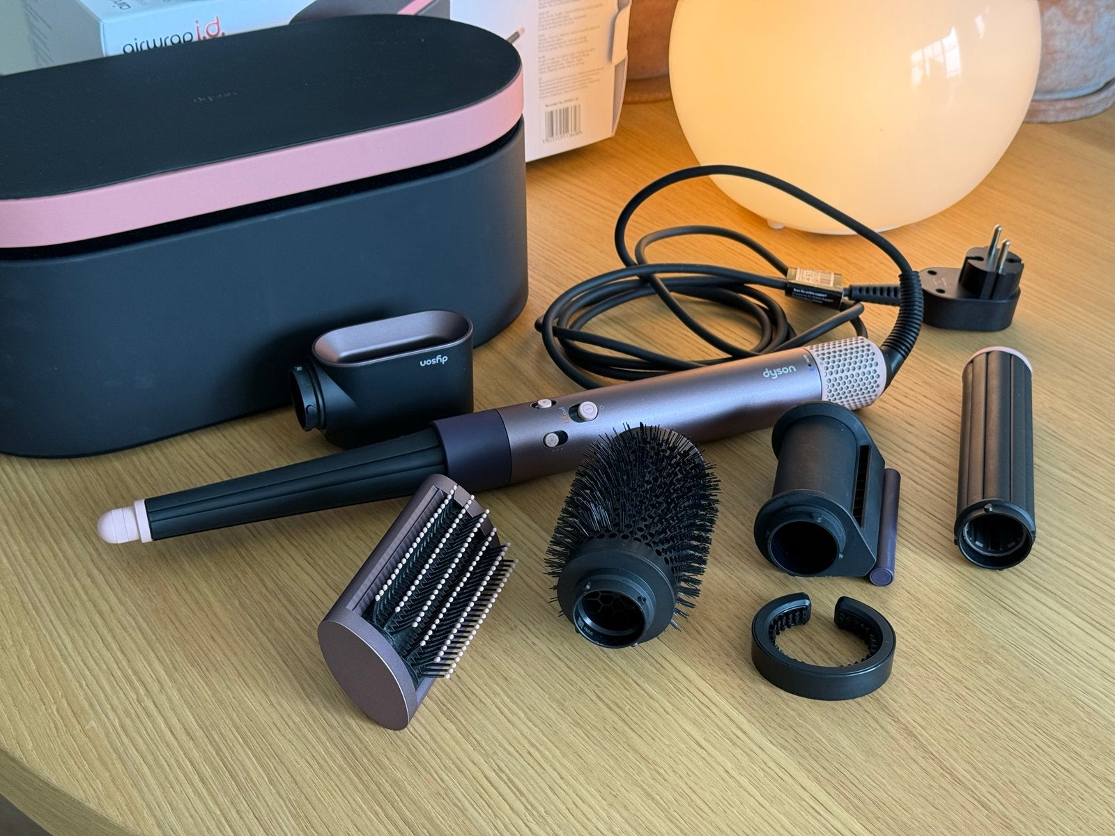 Dyson Airwrap i.d. Straight+Wavy Jasper Plum, Ophalen of Verzenden, Zo goed als nieuw, Föhn of Haardroger