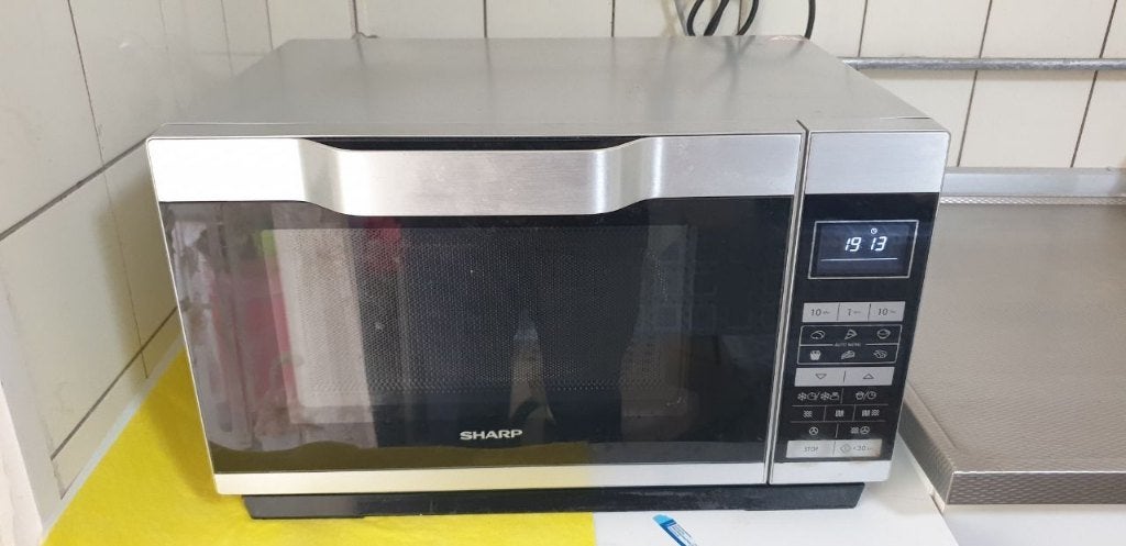 Sharp R-861 Combimagnetron met Grill, Witgoed en Apparatuur, Magnetrons, Ophalen, Combimagnetron, Hete lucht, Zo goed als nieuw