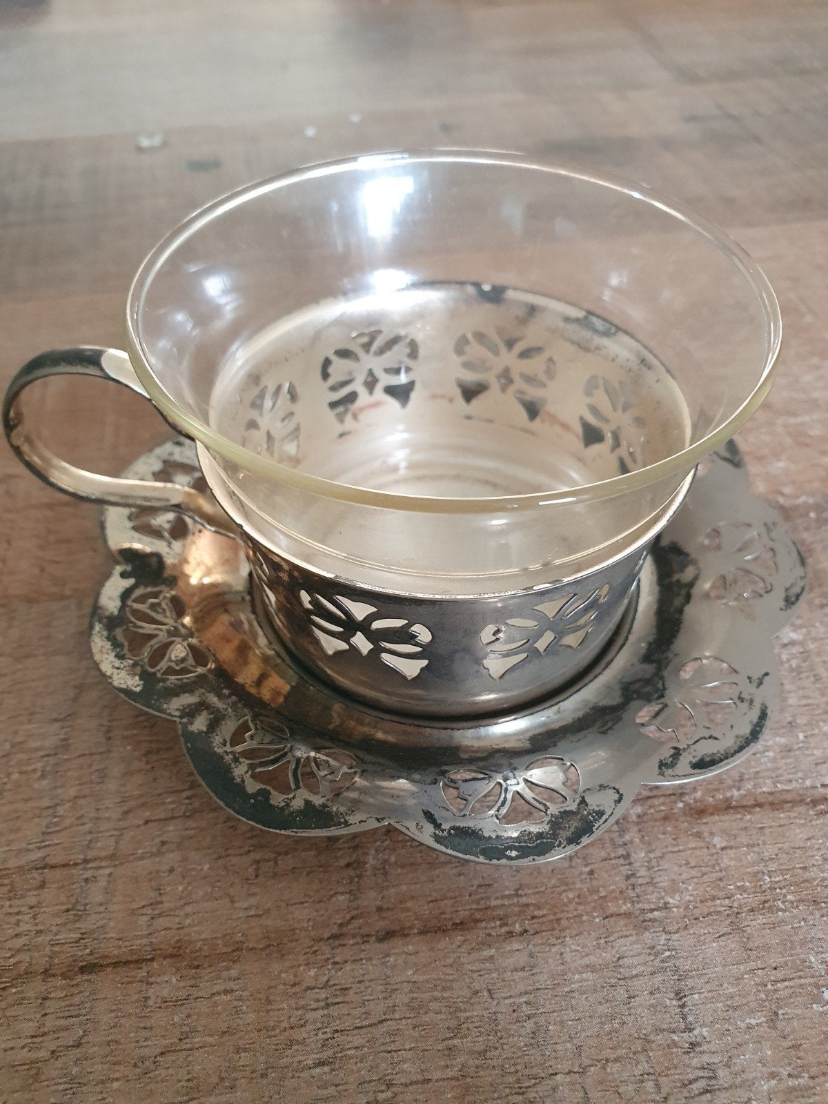 Vintage theeglas met zilverkleurige houder en schotel, Ophalen