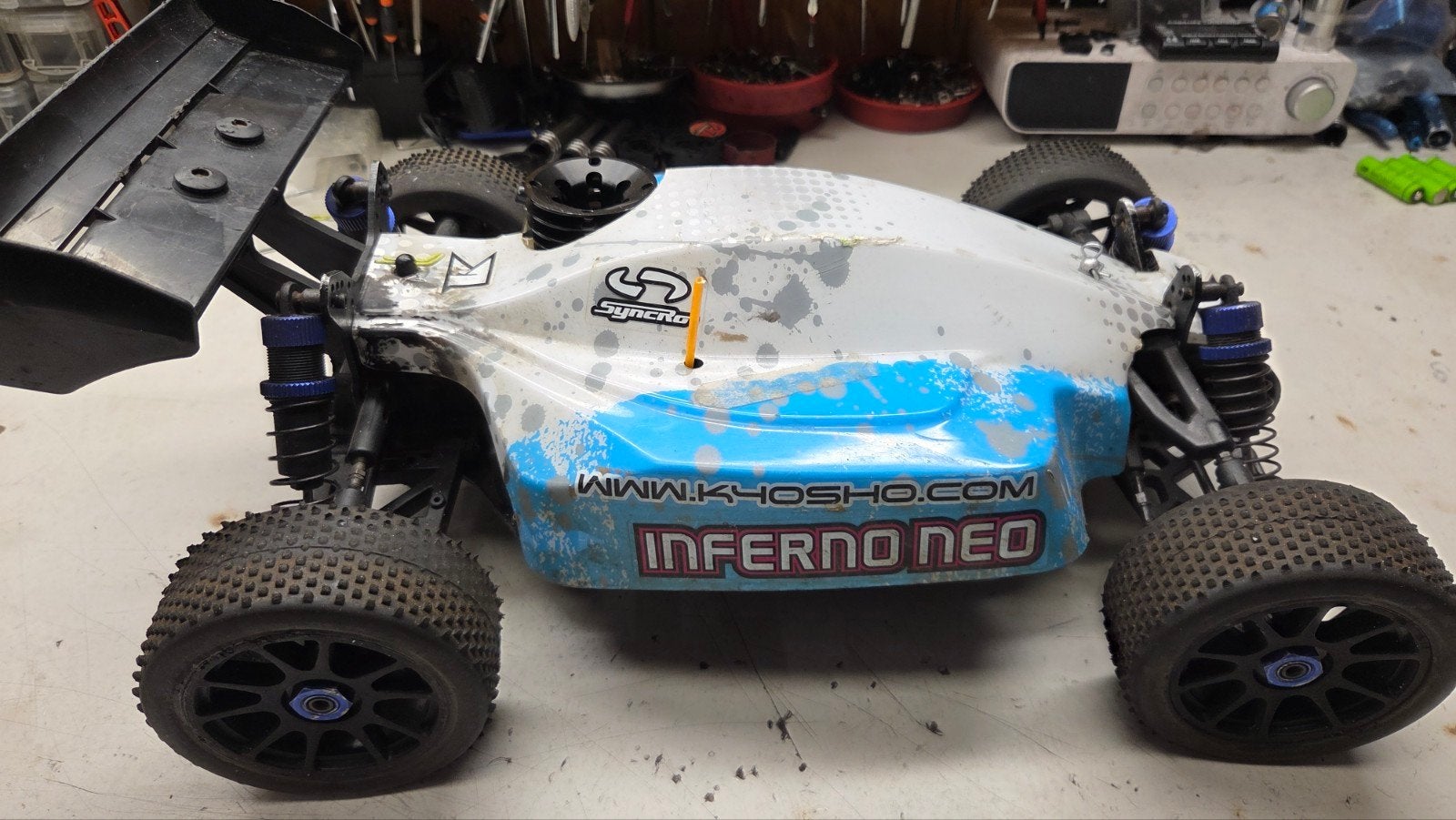 Te koop leuke kyosho inferno, Gebruikt, Auto offroad, Ophalen of Verzenden, Schaal 1:8