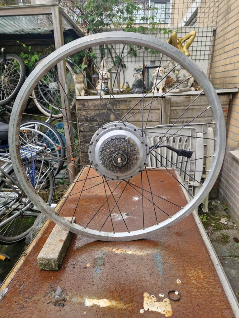 Achterwiel met motor voor Batavus ebike., Fietsen en Brommers, Fietsonderdelen, Gebruikt, Onbekend, Aluminium, Ophalen