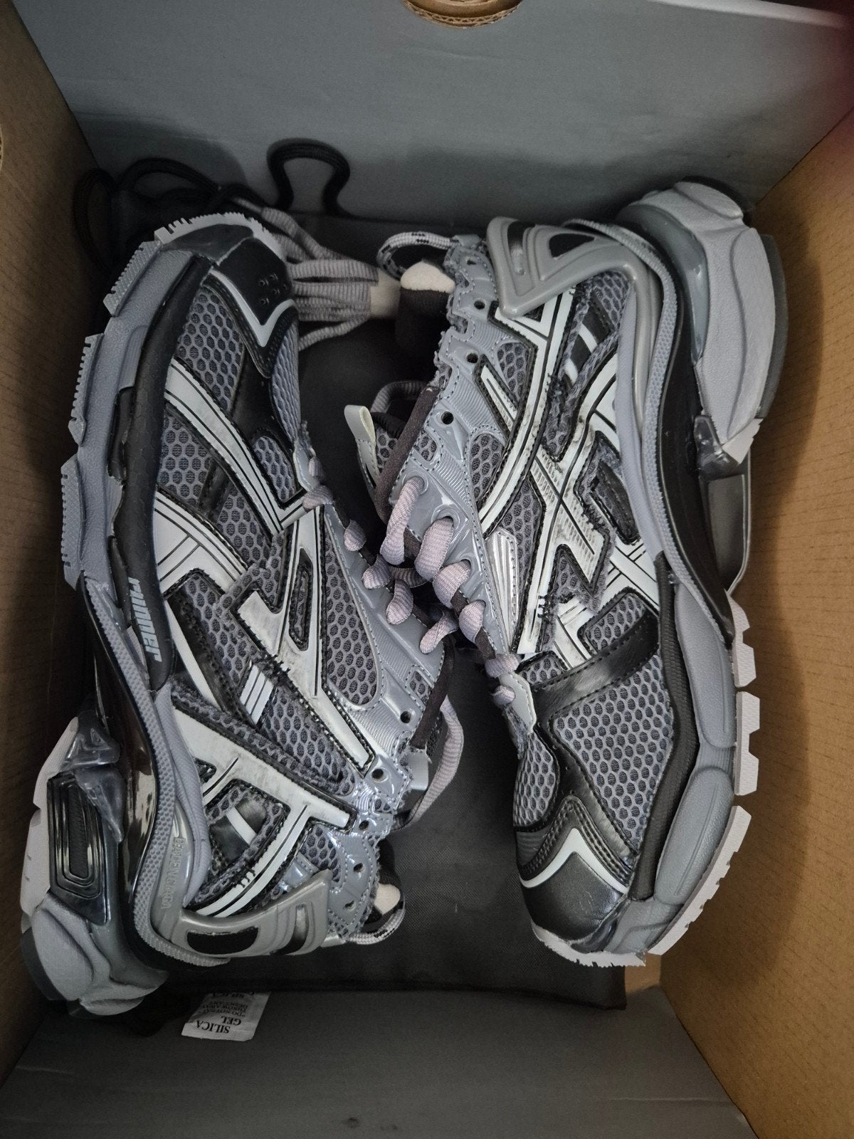 Balenciaga Runner Dark Grey/Black. Size 39, Overige kleuren, Nieuw, Ophalen of Verzenden, Sneakers of Gympen