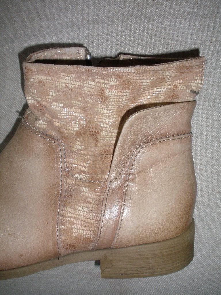 MJUS laarsjes camel bruin slangenprint maat 42 - als nieuw -, Kleding | Dames, Schoenen, Bruin, Lage of Enkellaarzen, Ophalen of Verzenden