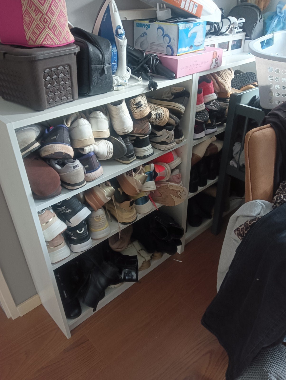 schoenen kast open, Ophalen