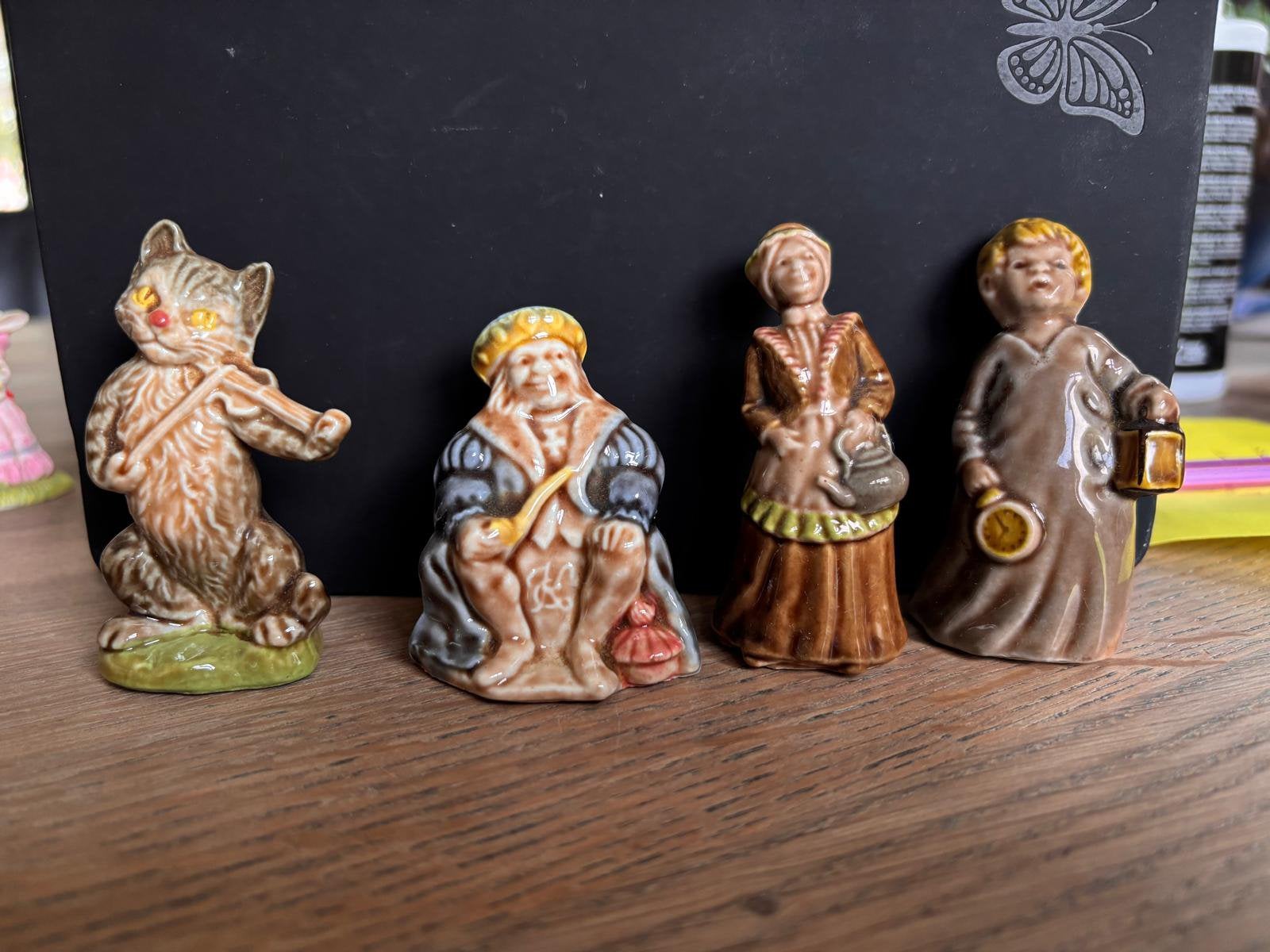 Wade England Porseleinen Beeldjes – Set van 4 Kinderliedjes, Ophalen, Zo goed als nieuw