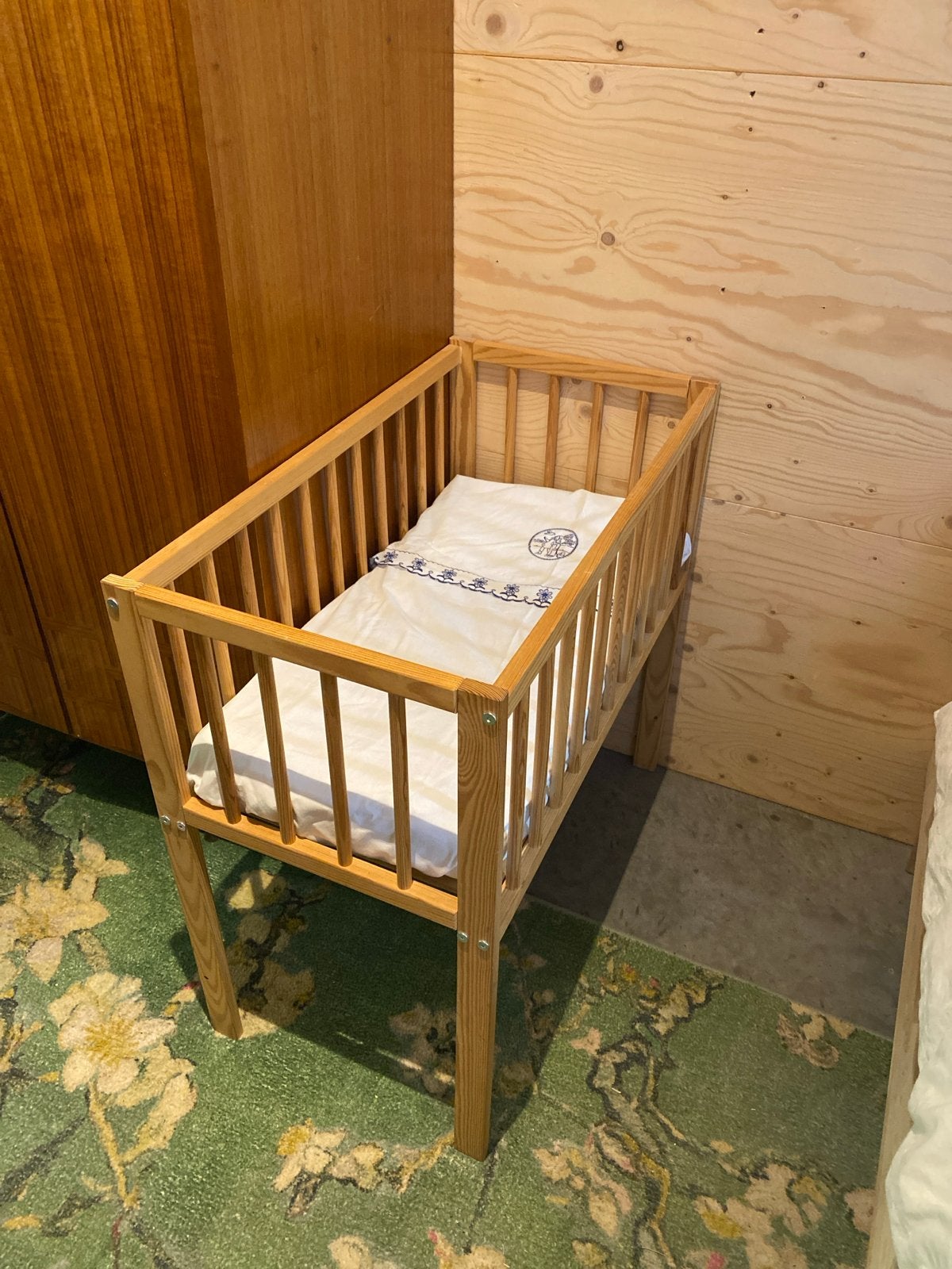 Houten ledikantje voor baby of als co sleeper, Ophalen, Gebruikt, Ledikant