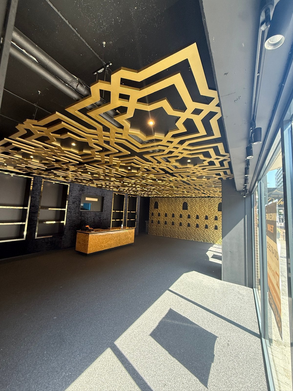 Interieur delen voor winkel, Ophalen