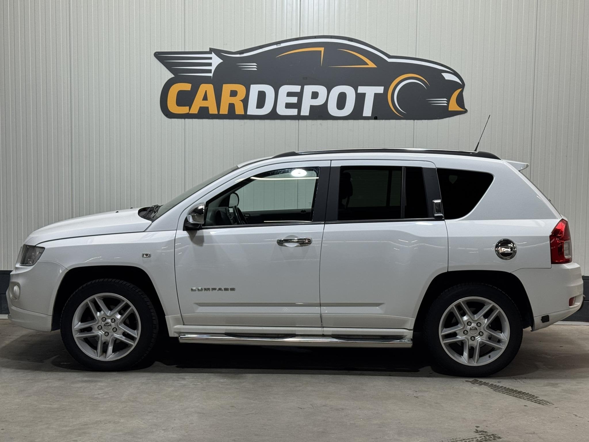 Foto 8 van Jeep Compass 2.4 Limited 4WD BAK KAPOT! MOTOR 100%