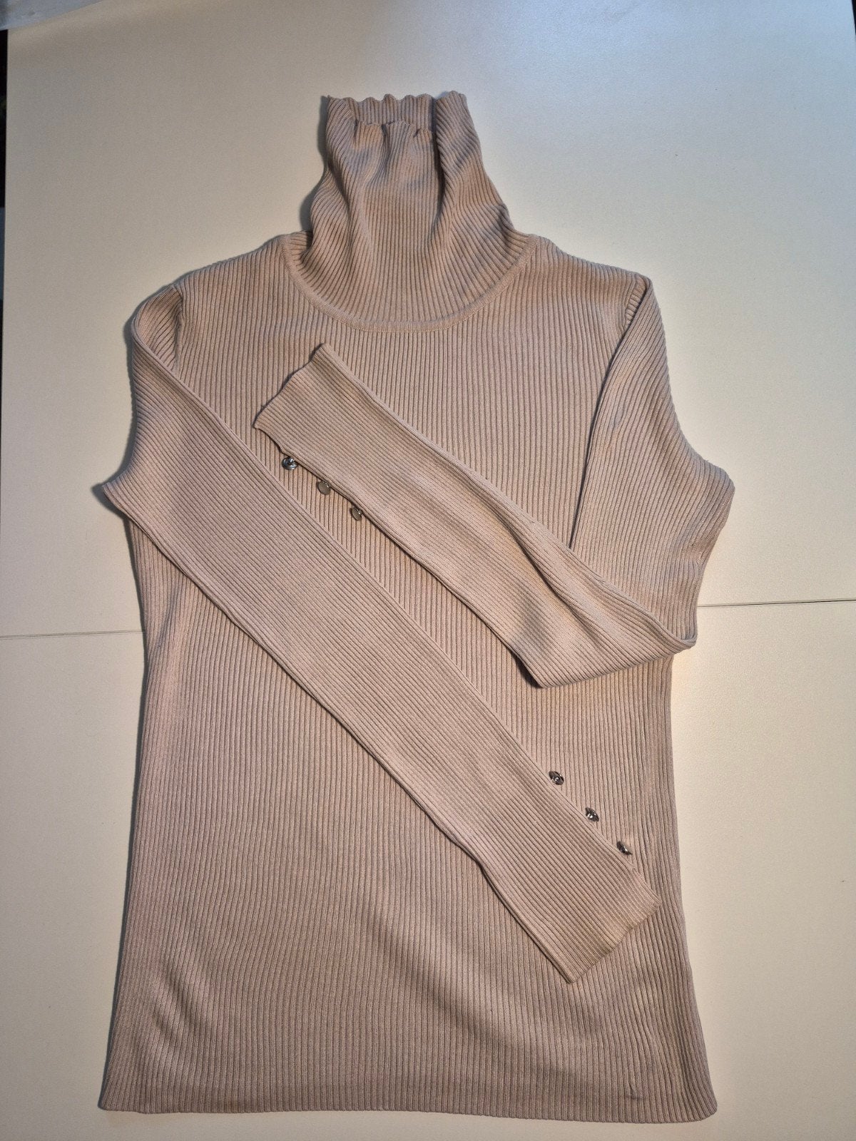 Laura Scott ribgebreide coltrui met knoopdetails, warm, cozy, Ophalen of Verzenden, Zo goed als nieuw, Roze, Maat 36 (S)