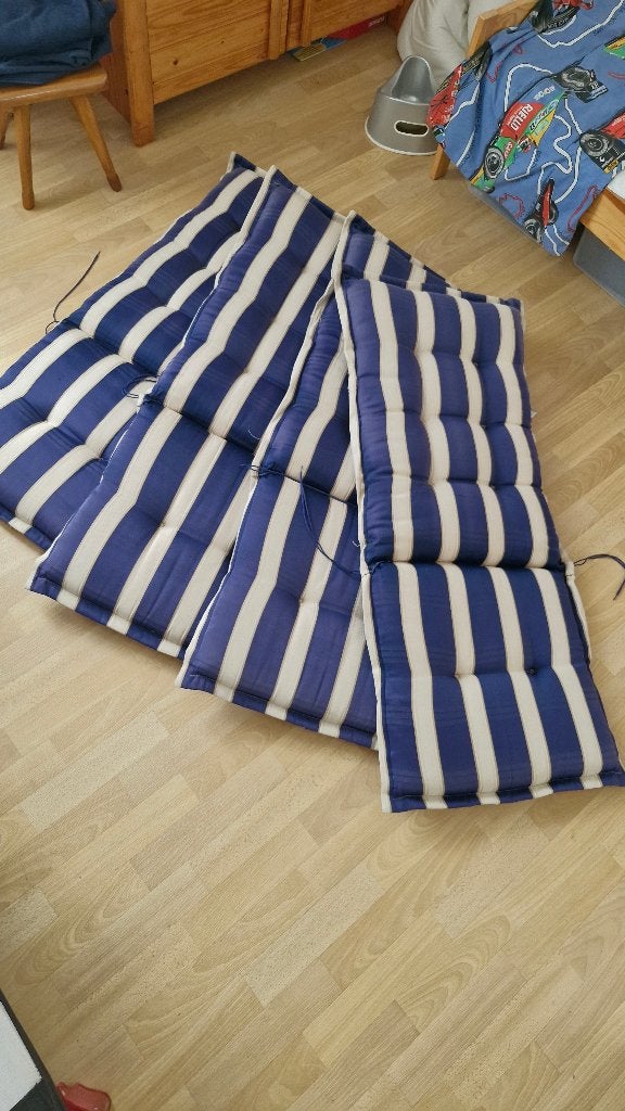 4 tuinstoelkussens blauw/wit gestreept, Ophalen, Gebruikt