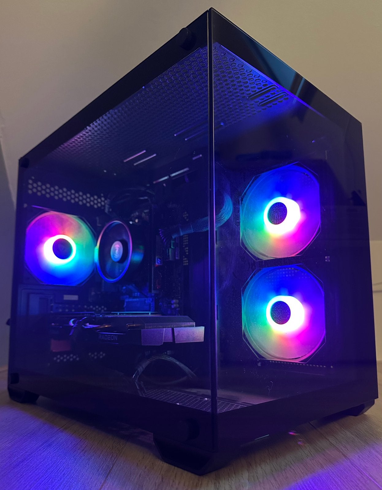 Game PC | RX 6600 | Ryzen 5 5600 | 2.5TB | WiFi & Bluetooth