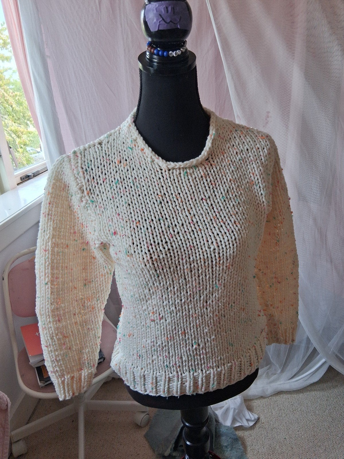 Handgemaakte gebreide trui met spikkels, Kleding | Dames, Truien en Vesten, Ophalen of Verzenden, Zo goed als nieuw, Maat 38/40 (M)