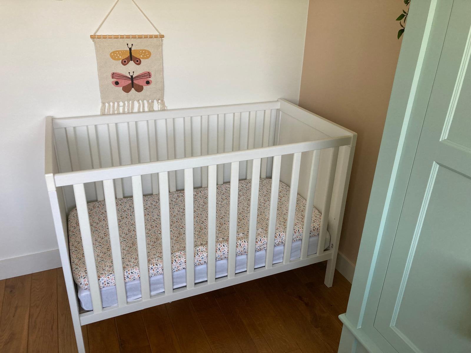 IKEA Sundvik babybed/ledikant, Ophalen, Zo goed als nieuw, Ledikant