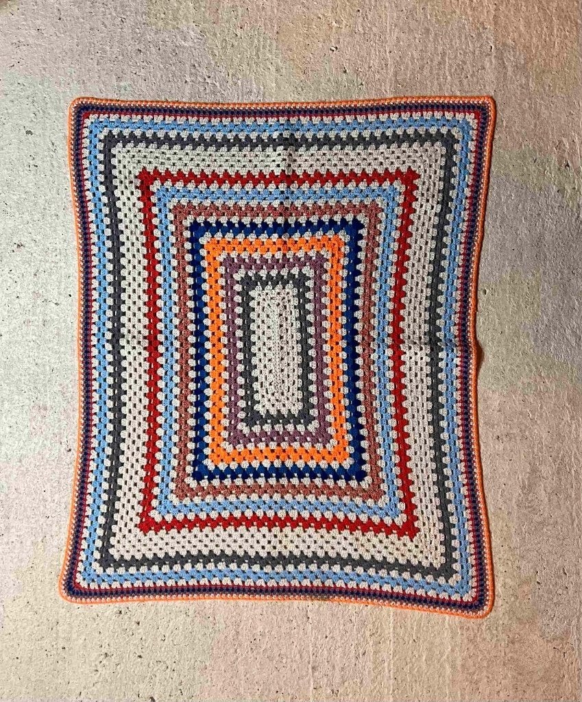 Granny woondeken gehaakt lichte kleuren  125/100, Huis en Inrichting, Wit, Djt@dejuistetoon.eu, Ophalen of Verzenden, Zo goed als nieuw