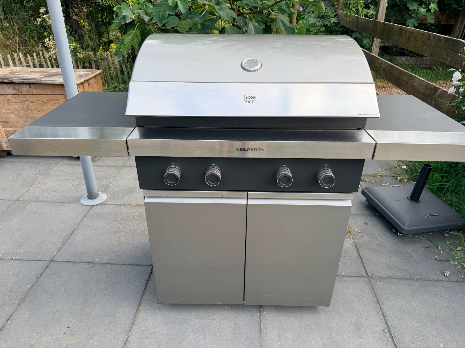 Neil Perry DS Grill Gasbarbecue - Zo goed als nieuw, Ophalen, Zo goed als nieuw