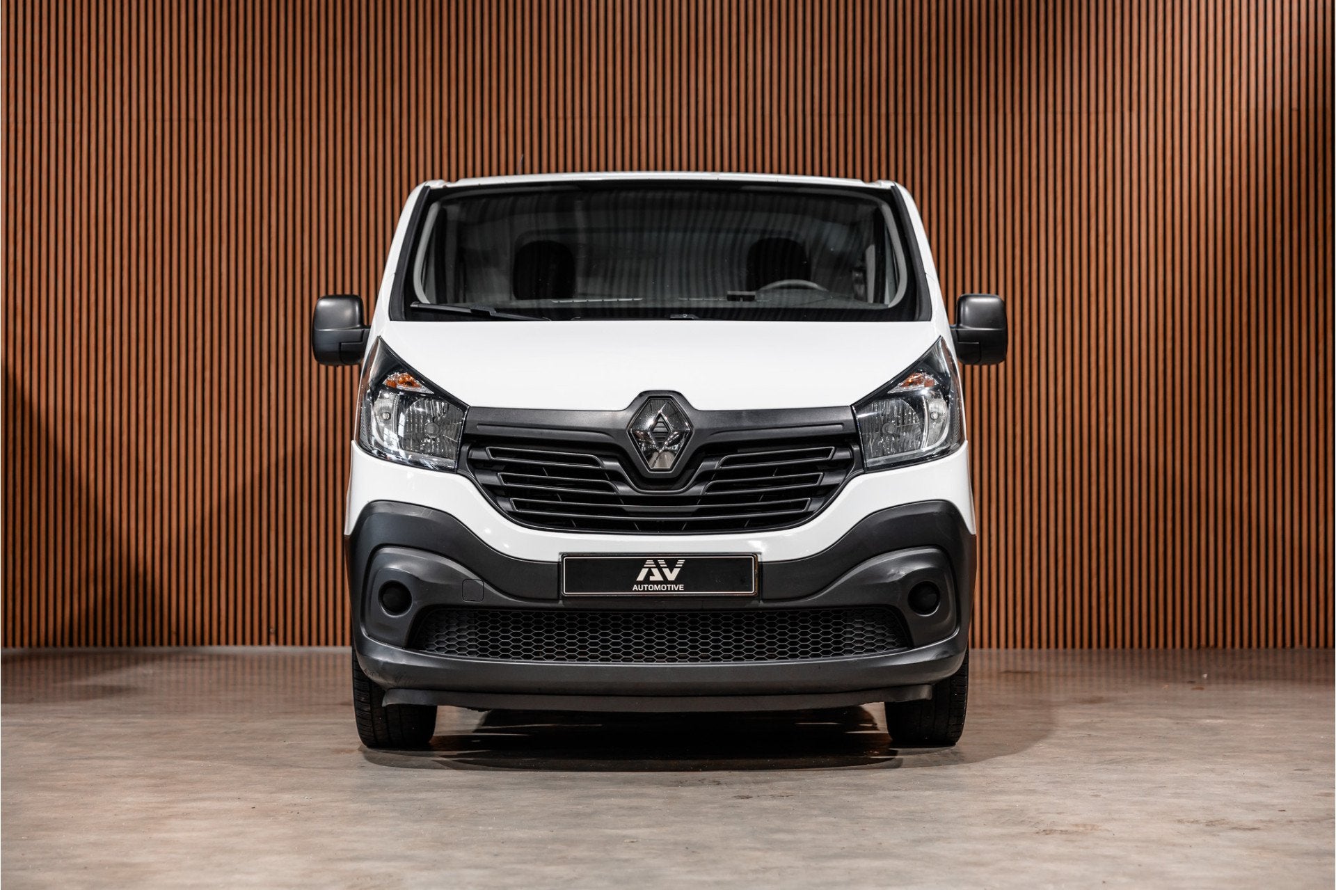 Renault Trafic 1.6 dCi L2H1 | Navigatie | Trekhaak | Airco |, Voorwielaandrijving, Stof, Gebruikt, 4 cilinders