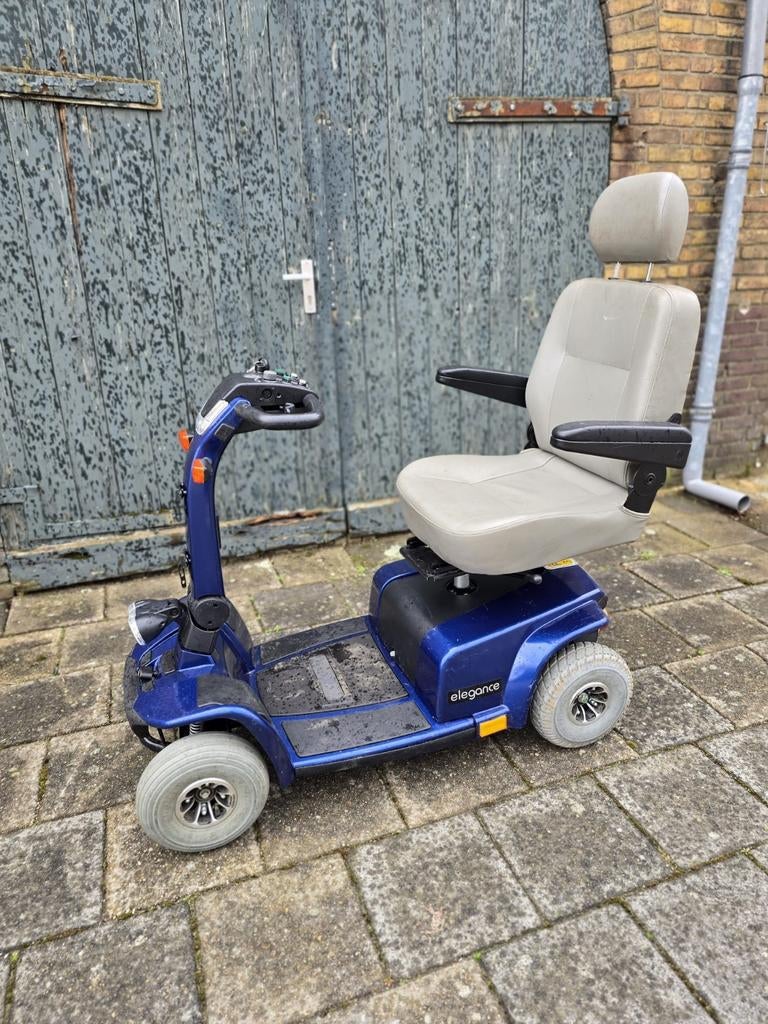 Tekoop aangeboden  goed werkende pride elegance scootmobiel, Diversen, Ophalen, 10 km/u of minder, Pride, 26 t/m 35 km