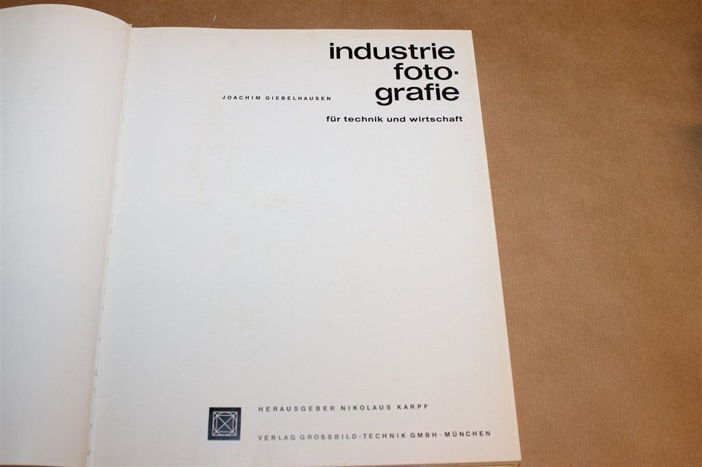 Industrie Fotografie — Vakboek Techniek en Reclame 1966, Ophalen of Verzenden, Gelezen, Bouwkunde