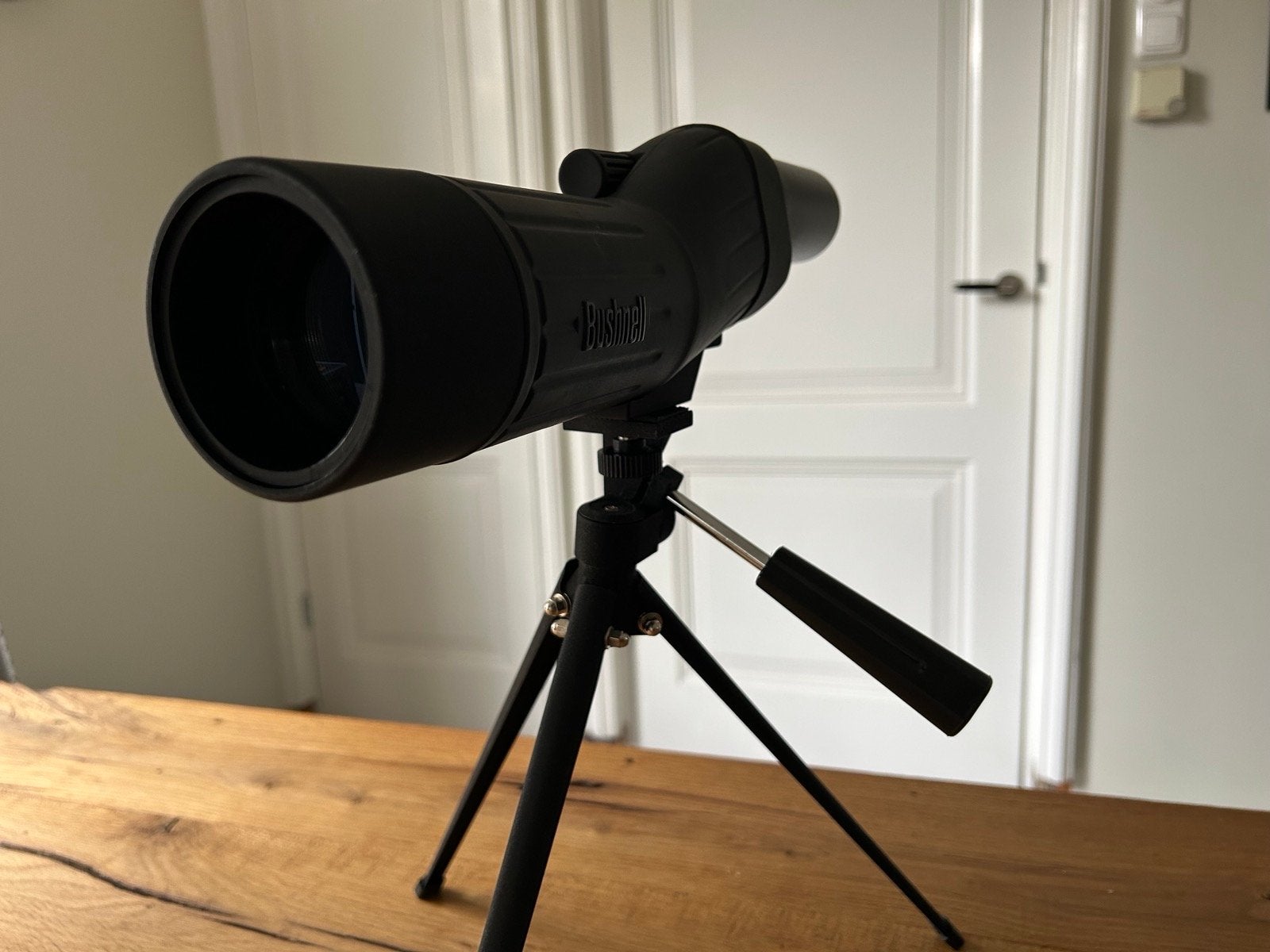 NIEUW Bushnell Sentry Spottingscope 18-36 x 50mm met statief, Lenzentelescoop (refractor), Met statief, Ophalen of Verzenden, Zo goed als nieuw