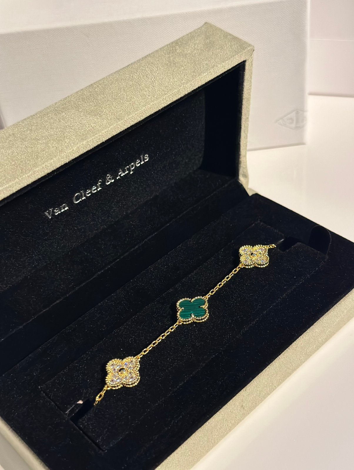 Van cleef & Arpels armband, Sieraden, Tassen en Uiterlijk, Verzenden, Nieuw