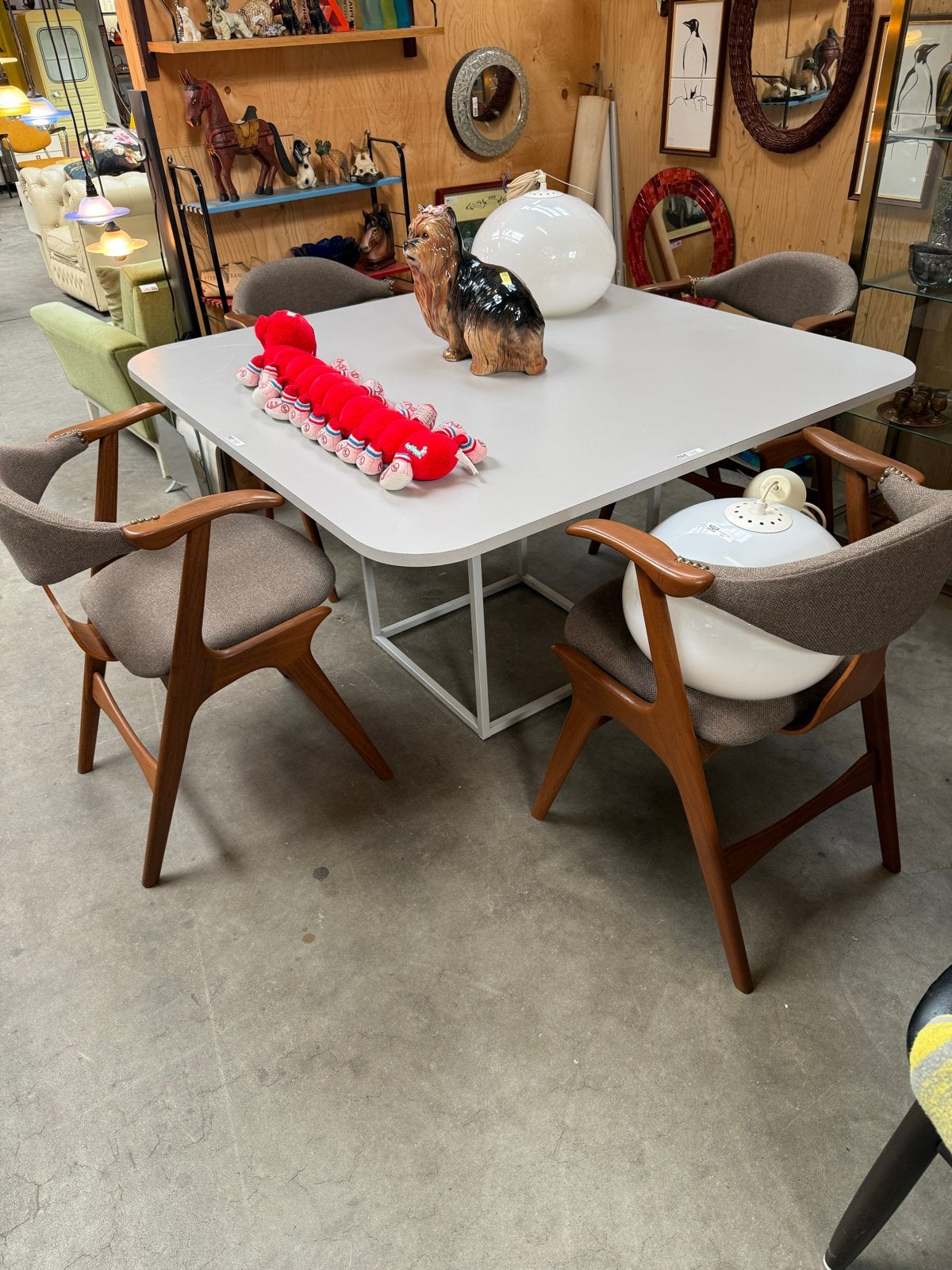 4 Louis van Teeffelen Cowhorn stoelen - Nieuwe bekleding