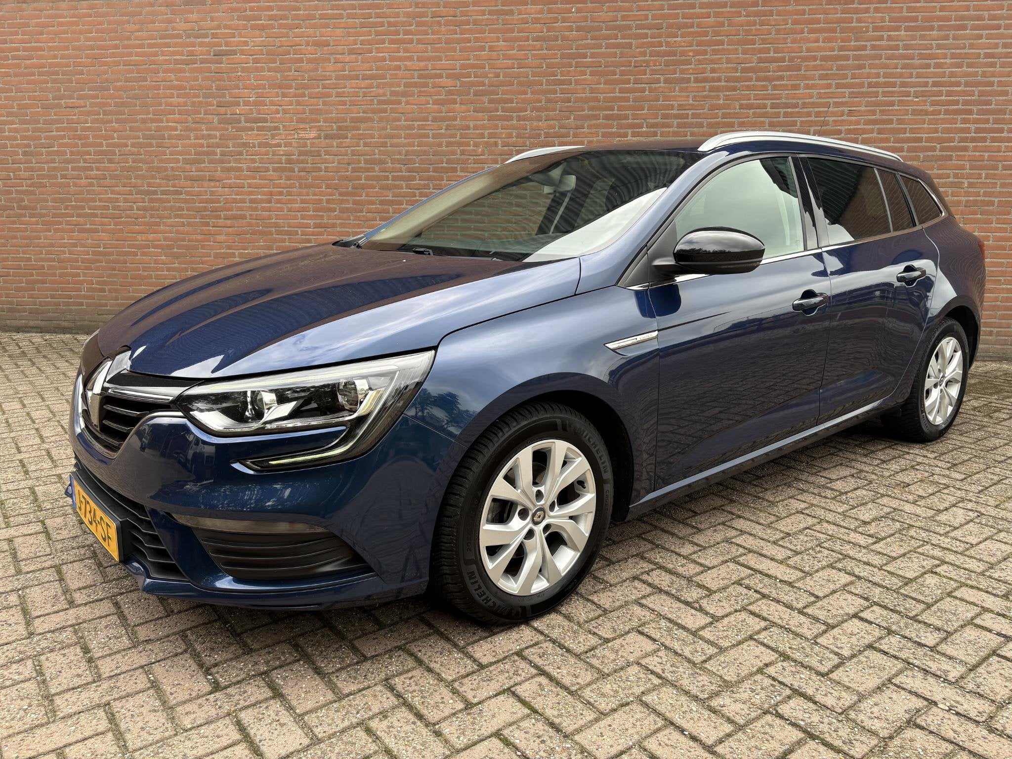 Renault Mégane Estate 1.3 TCe Limited, Stof, Gebruikt, 4 cilinders, Blauw