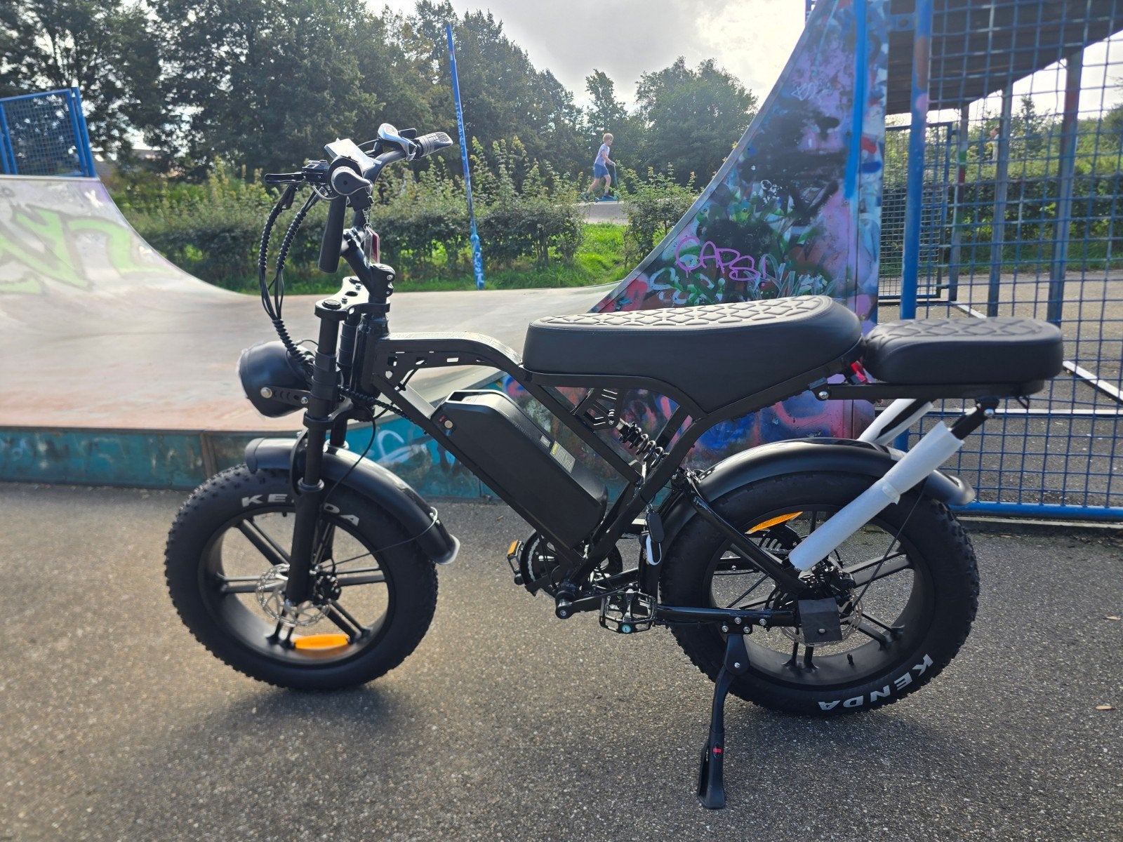 Foto 3 van Fatbike V8 Pro 3 kleur Zwart Muisgrijs & Nardo + accu garant