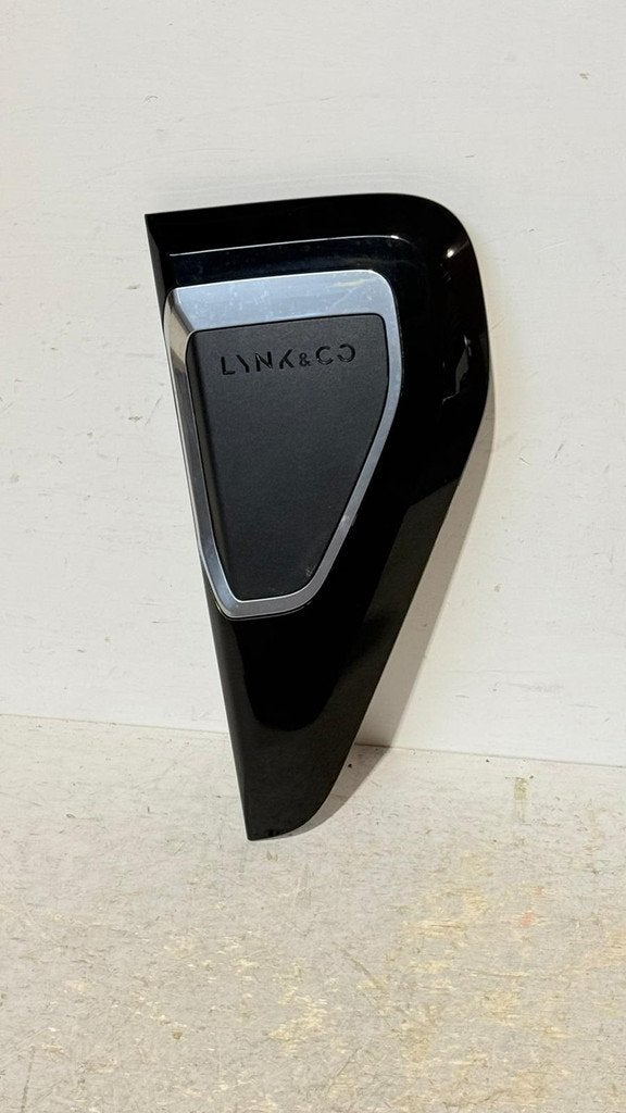 Lynk & Co 01 rechter zijscherm afdekkap rechts 8888129185