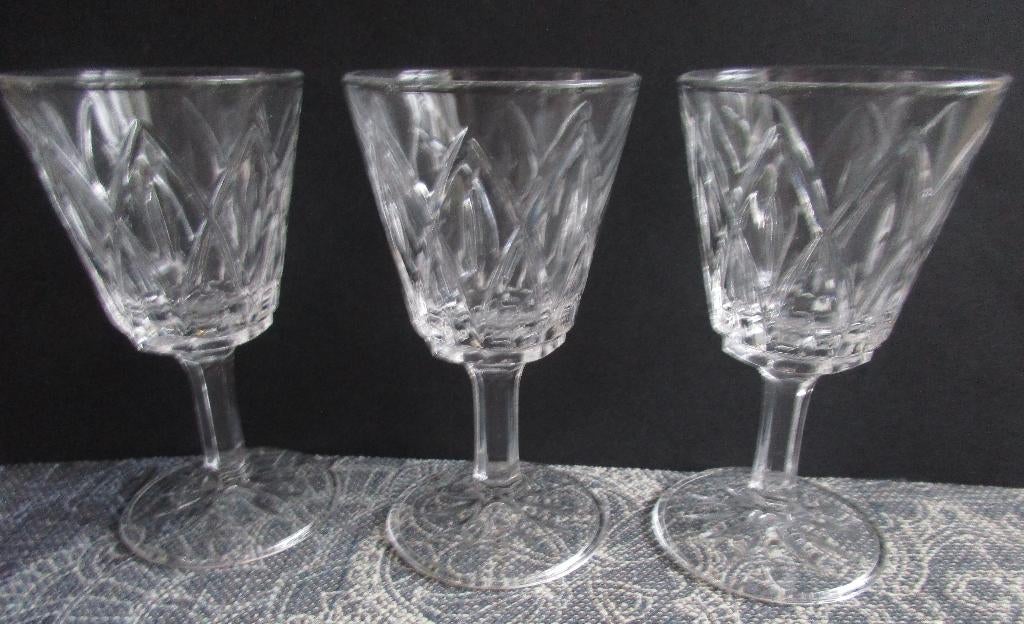 3 antieke glaasjes op voet samen 2,50, Verzamelen, Glas en Borrelglaasjes, Zo goed als nieuw, Overige typen, Ophalen of Verzenden