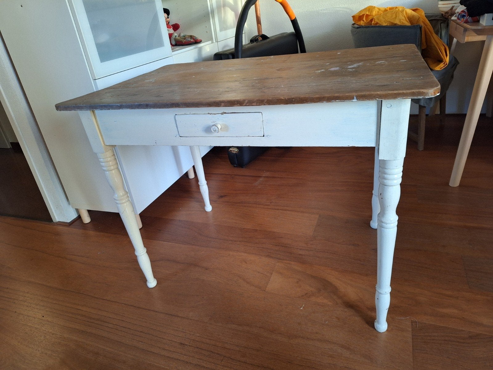 Brocante houten tafel met lade - landelijke stijl, Ophalen, Gebruikt, 100 tot 150 cm, Tot twee personen