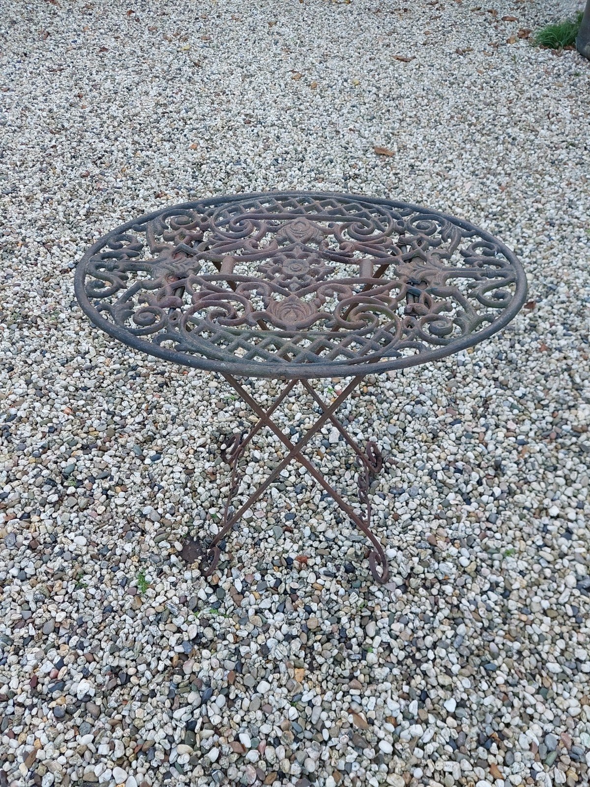 Gietijzeren tuintafeltje- Ovaal, Ophalen, Gebruikt