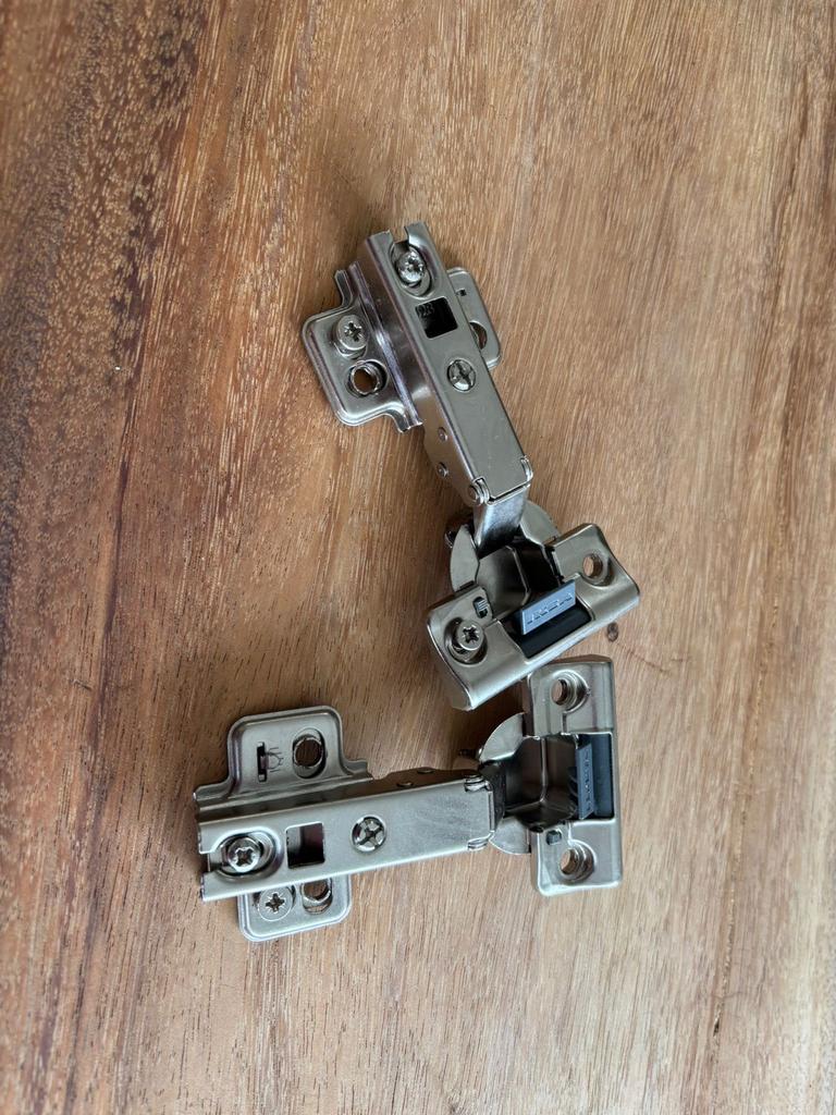 Komplemwnt zacht sluitende schanier Ikea, Ophalen, Zo goed als nieuw, Rvs, Scharnier