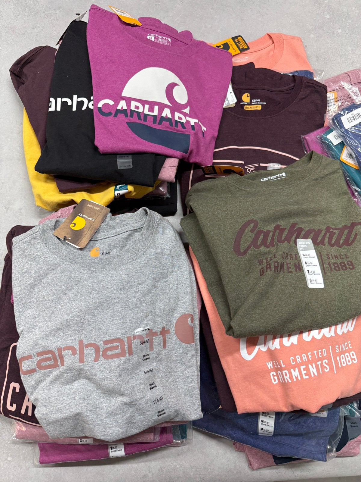 Partij 47x Nieuwe Carhartt Dames T-Shirts Met Labels, Ophalen of Verzenden, Zo goed als nieuw, Overige kleuren, Korte mouw