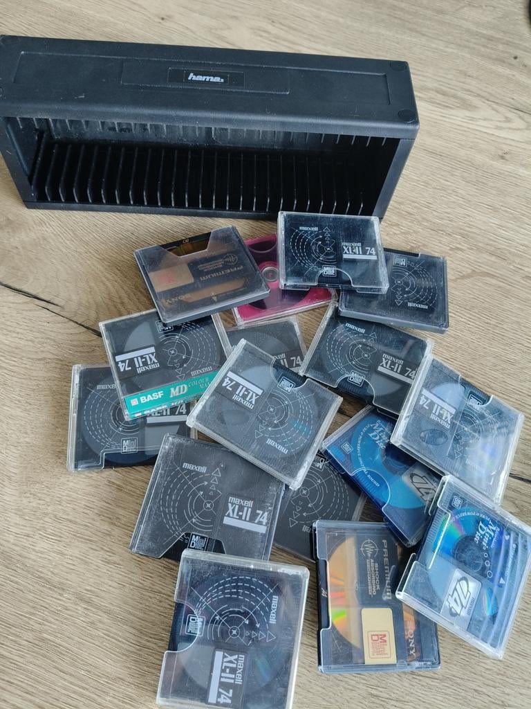 16 lege mini disc met opberger, Cd's en Dvd's, Cassettebandjes, Ophalen of Verzenden, Gebruikt, Overige genres, 1 bandje