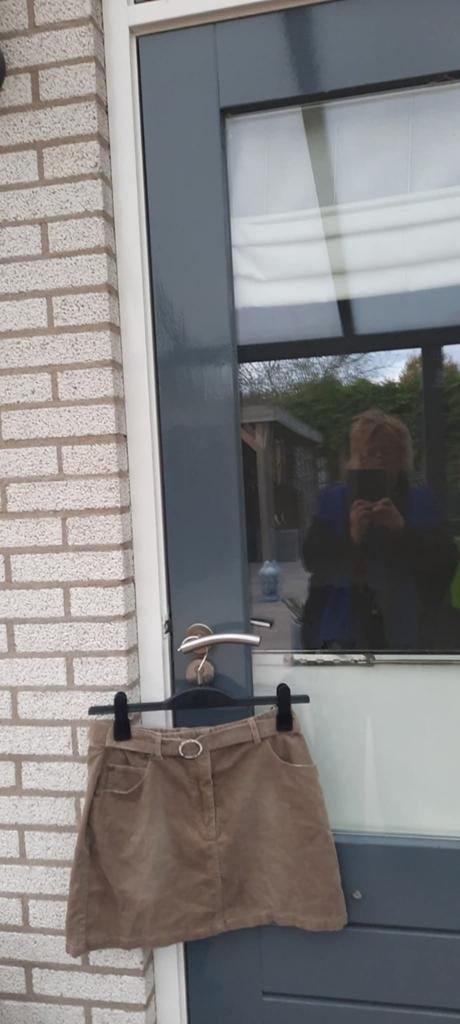 Rok van ribstof maat 158 van katoen kleur bruin., Kinderen en Baby's, Ophalen of Verzenden, Zo goed als nieuw, Meisje, Jurk of Rok