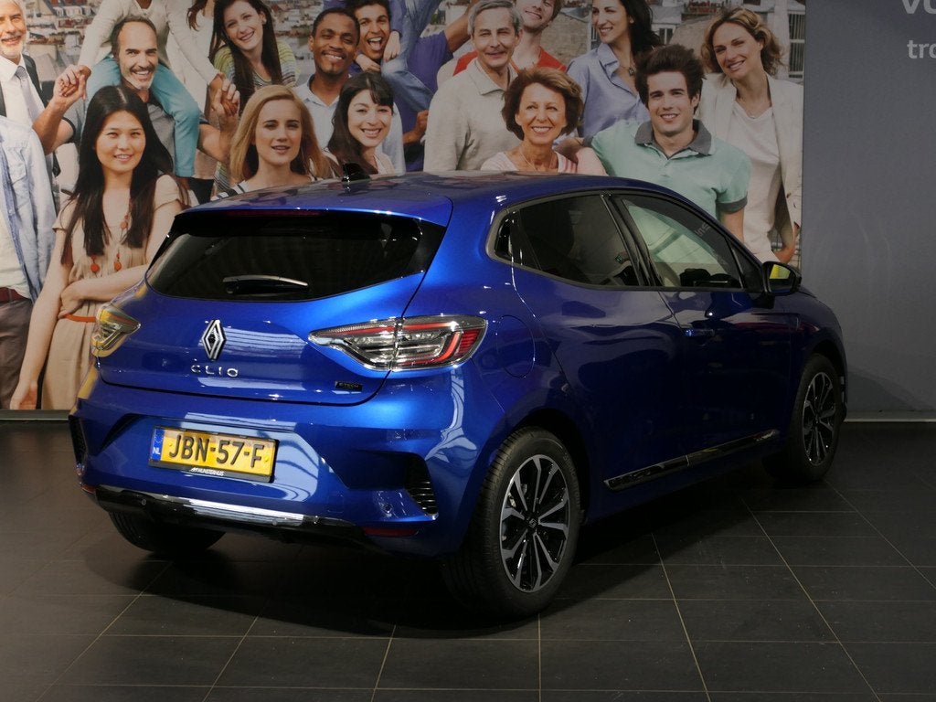 Renault Clio 1.6 E-Tech Full Hybrid 145 techno - Occasion Le, Auto's, Renault, Blauw, Leder en Stof, Origineel Nederlands, 1248 kg